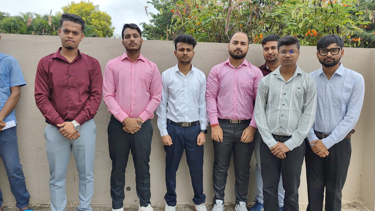 Group joining (7 Students)